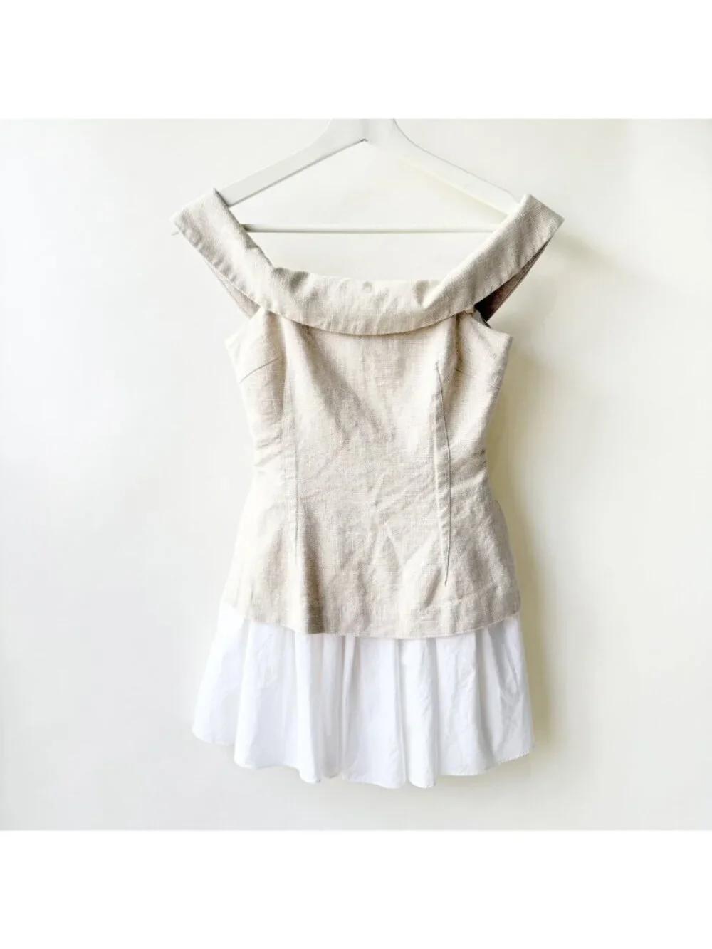 Maude Club Grace Off Shoulder Beige Mini Dress Pleated Women’s Size XSP